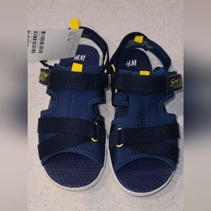 NWT H&M Sports sandals US 1 / EUR 32